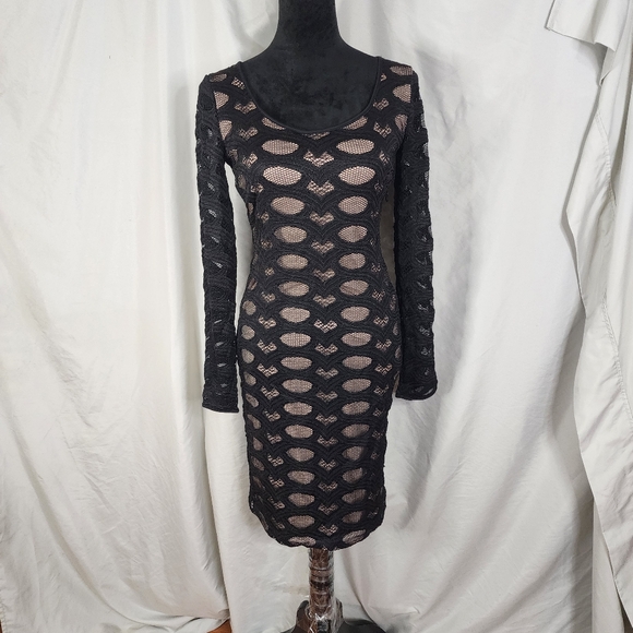 BCBGMaxazria Size Small Black Mesh Knit Lace Tanya Bodycon Dress Tan Lining - Picture 10 of 11